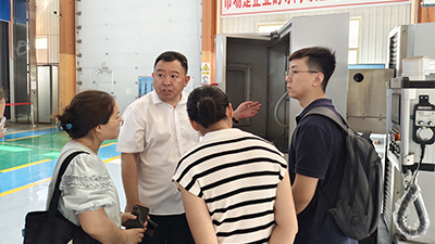 中俄合作新篇章：陈董引领俄罗斯客户共鉴高端圆台平面磨床与电永磁技术