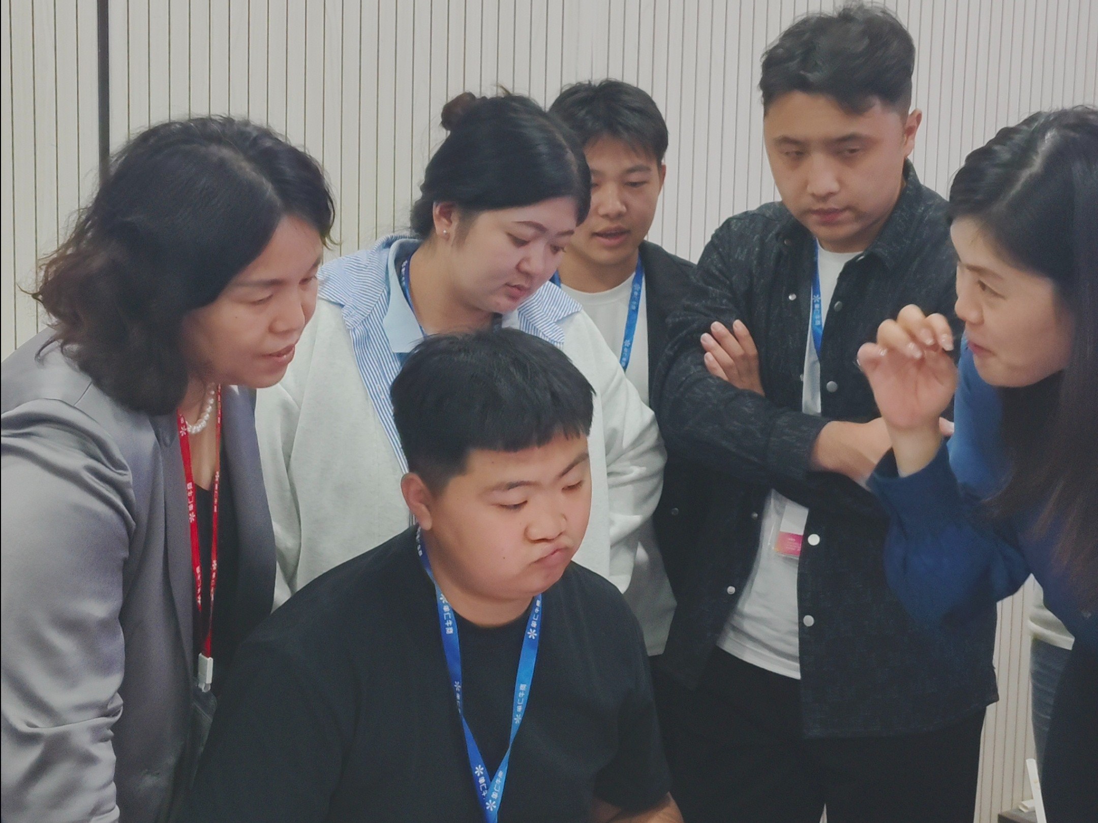 临磨股份-全体伙伴外出相互学习交流