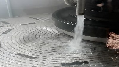 立轴圆台平面磨床选型：精度、效率与性价比的平衡